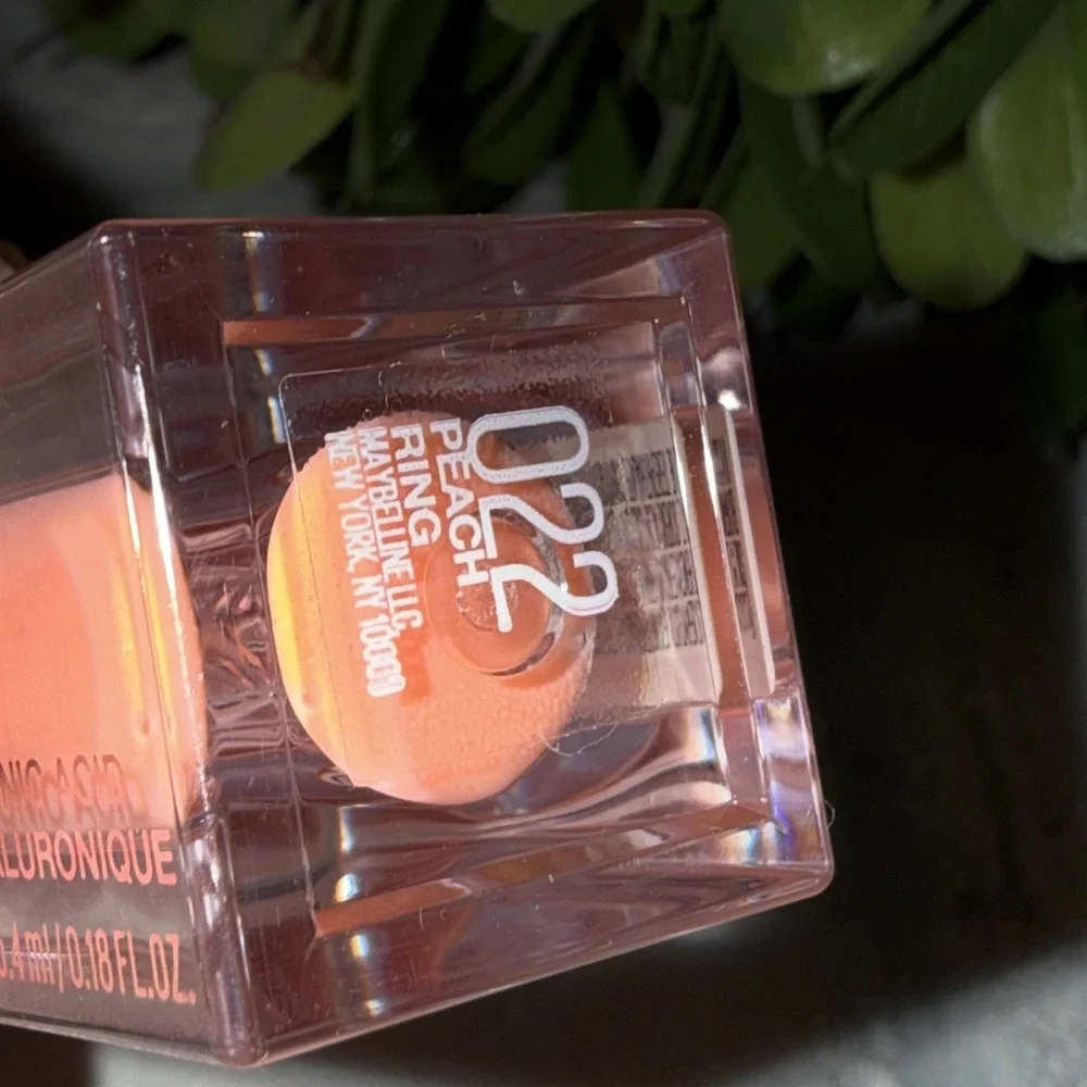 Maybelline ~ Lifter‎ Gloss + Hyaluronic Acid ~ #022 Peach Ring ~ 0.18 oz ~